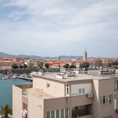 Old Town View In Center And Free Street Parking Appartement