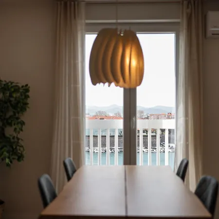 Apartment Brand New Apt In City Center+ Free Street Parking Zadar