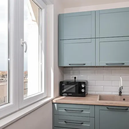 Brand New Apt In City Center+ Free Street Parking Apartment