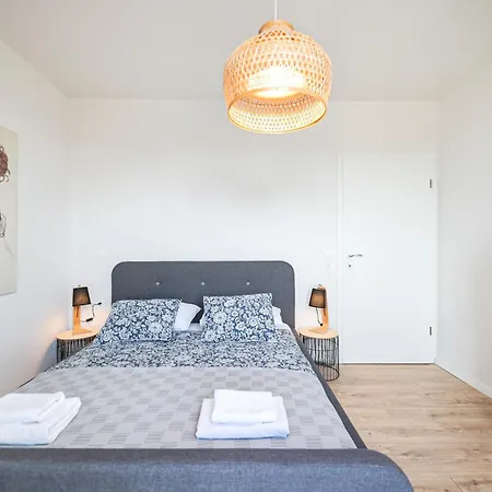 Brand New Apt In City Center+ Free Street Parking * Zadar