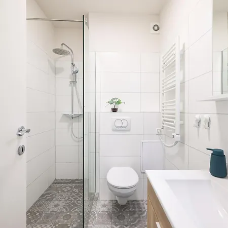 Brand New Apt In City Center+ Free Street Parking * Zadar